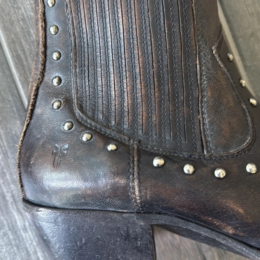 Frye Studded Leather Western Boots | Size 6.5 | Vintage Distressed - Picture 7 of 11